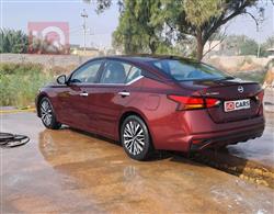 نيسان ألتيما